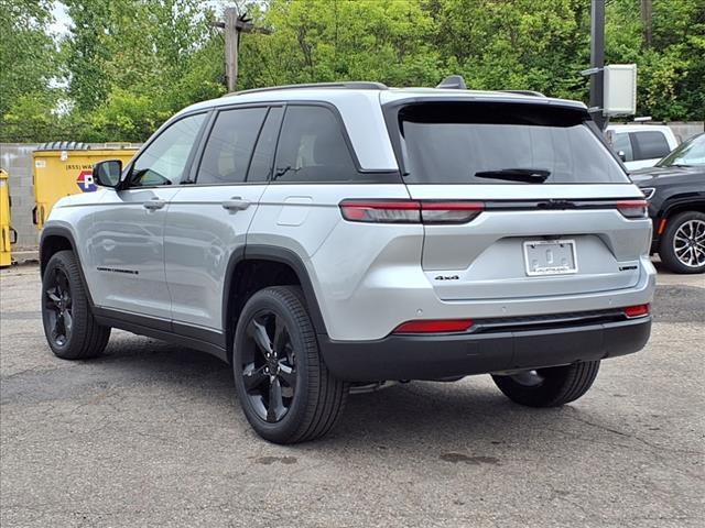 Used cars for sale 2024 Jeep Grand Cherokee Limited, price is 43295, vin 1C4RJHBG9RC200576 in Oak Park, MI, dealer name is Northland Chrysler Dodge Jeep RAM Best Dream car image