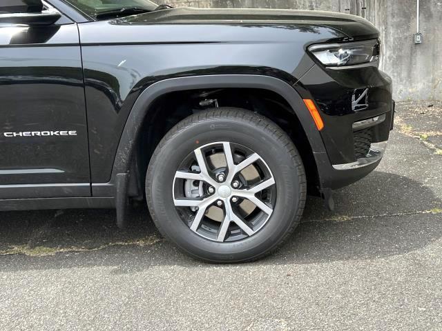 Used cars for sale 2025 Jeep Grand Cherokee L Limited, price is 53285, vin 1C4RJKBG5S8704709 in Greenvale, NY, dealer name is East Hills Chrysler Jeep Dodge RAM Best Dream car image