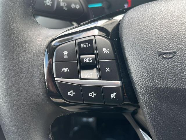Used cars for sale 2022 Ford Escape SEL, price is 36260, vin 1FMCU9H66NUB91286 in Medford, MA, dealer name is Sentry Ford Best Dream car image