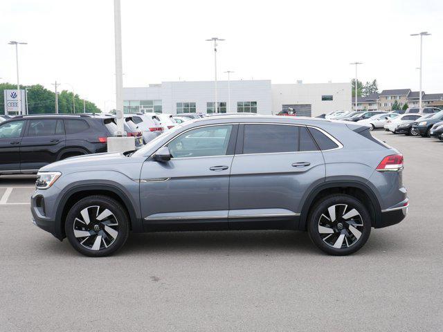 Used cars for sale 2024 Volkswagen Atlas Cross Sport 2.0T SEL, price is 43291, vin 1V2BE2CA0RC262556 in Rochester, MN, dealer name is Rochester Volkswagen Best Dream car image