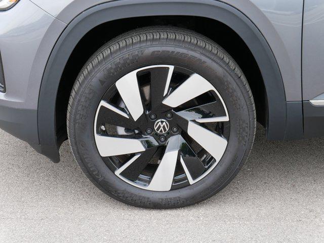 Used cars for sale 2024 Volkswagen Atlas Cross Sport 2.0T SEL, price is 43291, vin 1V2BE2CA0RC262556 in Rochester, MN, dealer name is Rochester Volkswagen Best Dream car image