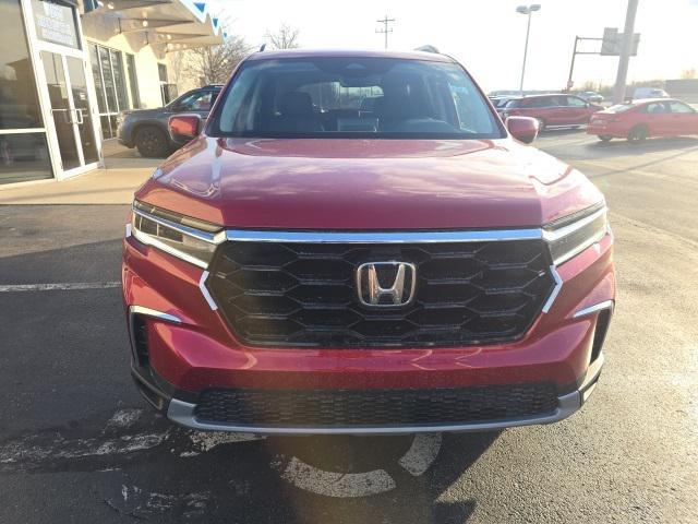 Used cars for sale 2025 Honda Pilot Touring 8-Passenger, price is 48300, vin 5FNYG1H78SB068525 in Tipp City, OH, dealer name is Voss Honda Best Dream car image