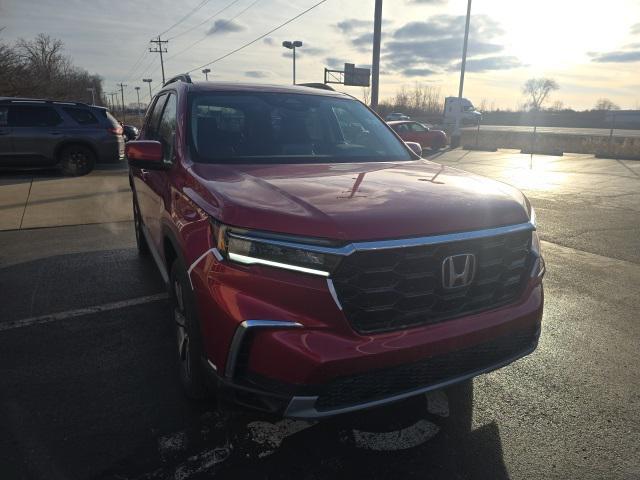 Used cars for sale 2025 Honda Pilot Touring 8-Passenger, price is 48300, vin 5FNYG1H78SB068525 in Tipp City, OH, dealer name is Voss Honda Best Dream car image