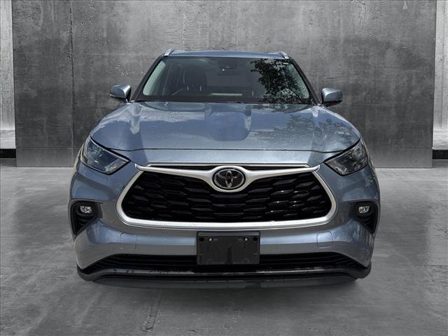 Used cars for sale 2022 Toyota Highlander XLE, price is 34994, vin 5TDGZRAH3NS108792 in Austin, TX, dealer name is AutoNation Toyota South Austin Best Dream car image