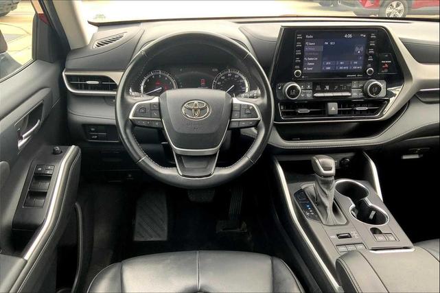 Used cars for sale 2022 Toyota Highlander XLE, price is 36212, vin 5TDGZRBH6NS568981 in Rock Hill, SC, dealer name is Toyota of Rock Hill Best Dream car image