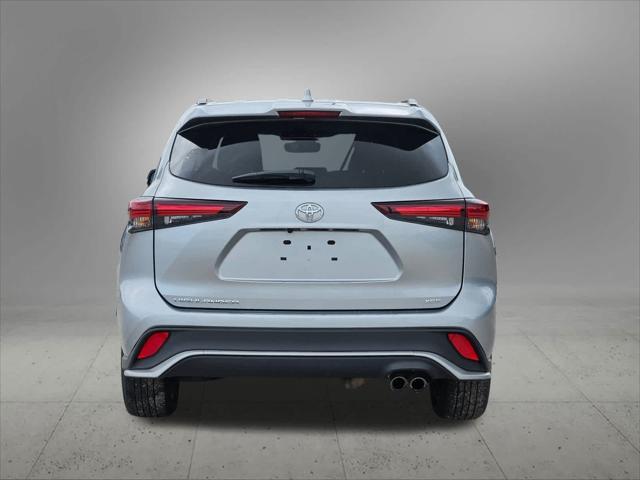 Used cars for sale 2024 Toyota Highlander LE, price is 41250, vin 5TDKDRAH7RS530904 in Dallas, TX, dealer name is Southwest Kia Best Dream car image
