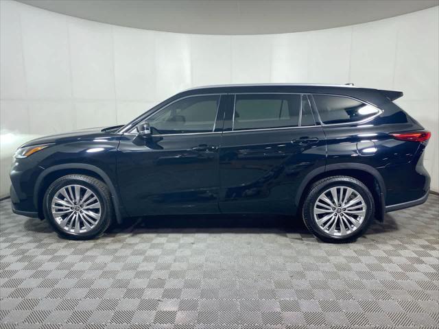 Used cars for sale 2023 Toyota Highlander Platinum, price is 44990, vin 5TDKDRBH3PS005432 in Greenwood, IN, dealer name is Hubler Acura Best Dream car image