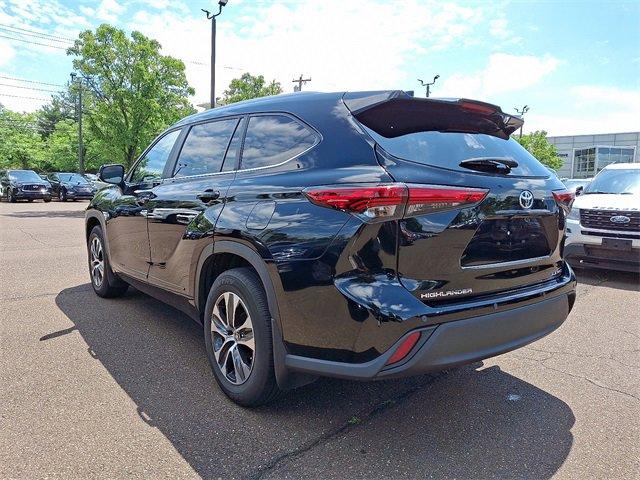 Used cars for sale 2023 Toyota Highlander L, price is 37667, vin 5TDKDRBH6PS017476 in Willow Grove, PA, dealer name is Faulkner INFINITI of Willow Grove Best Dream car image
