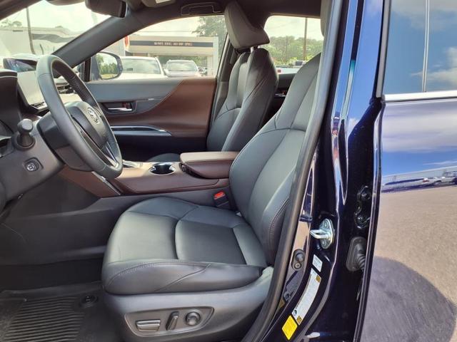 Used cars for sale 2024 Toyota Venza, price is 39991, vin JTEAAAAH9RJ188144 in Dickinson, TX, dealer name is Gay Family Auto Best Dream car image