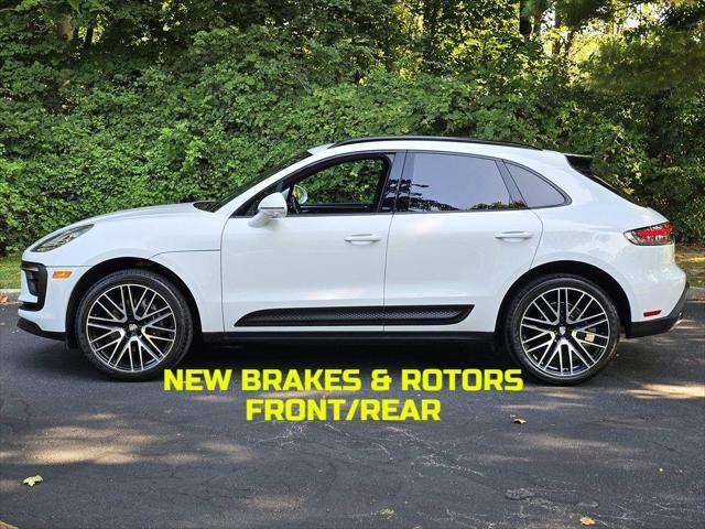 Used cars for sale 2022 Porsche Macan Base, price is 42495, vin WP1AA2A50NLB05990 in Silver Spring, MD, dealer name is Universal Auto Group Best Dream car image