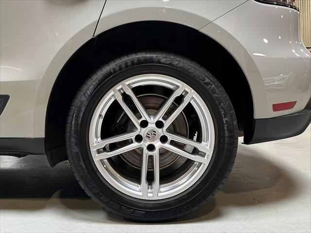 Used cars for sale 2022 Porsche Macan Base, price is 44990, vin WP1AA2A58NLB03808 in Warren, MI, dealer name is Empire Auto Collection Best Dream car image
